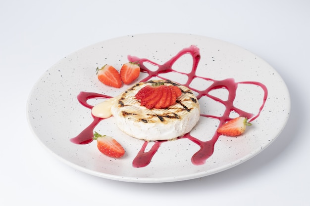 Słodkie danie na talerzu